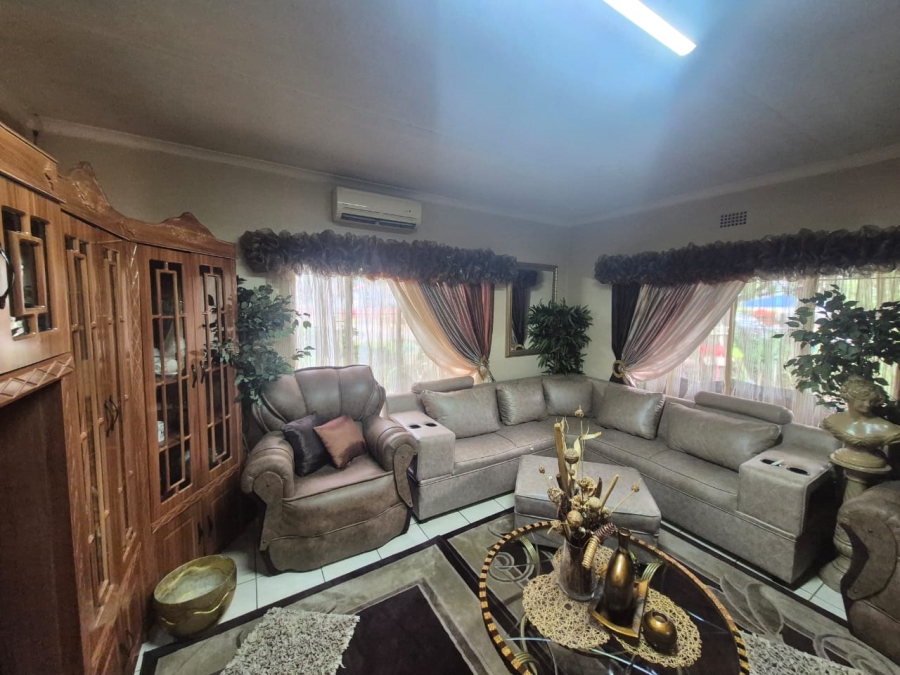 3 Bedroom Property for Sale in Oos Einde North West